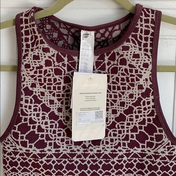 NWT Fabletics Veranda Seamless Cropped Tank - Picture 4 of 6